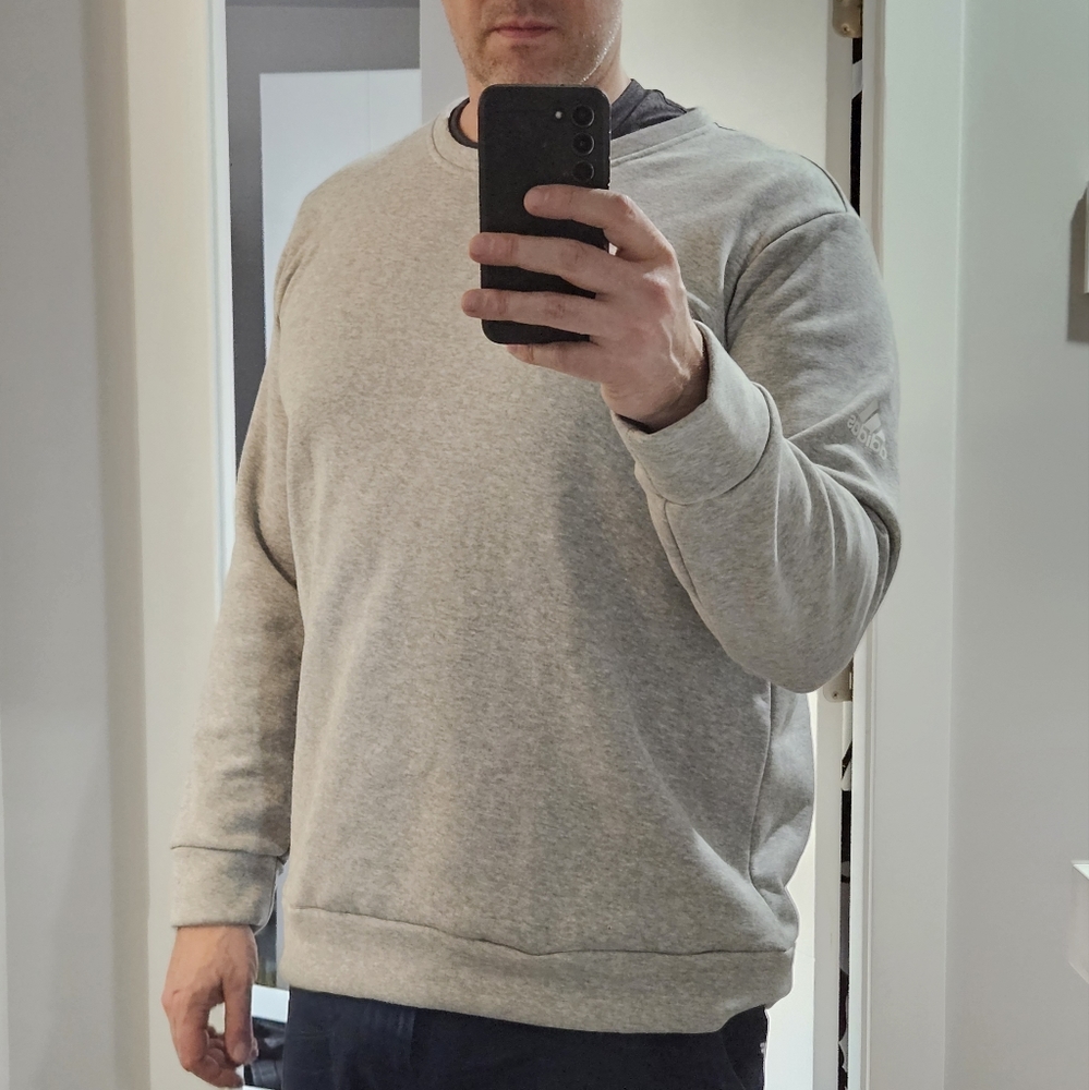 Adidas crewneck golf sweatshirt
